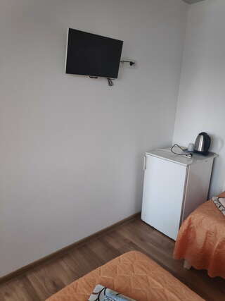 Гостевой дом У Чижика Севастополь Стандартный трехместный номер-3